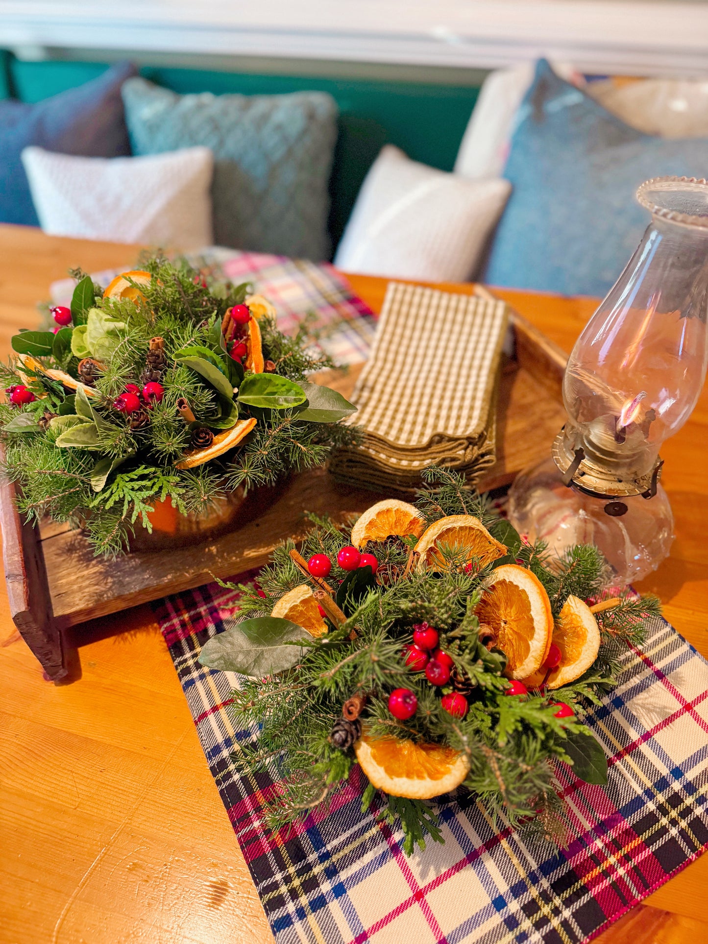 Golden Glow Duet: Holiday Arrangement Workshop (Dec 8th, 6:30PM)